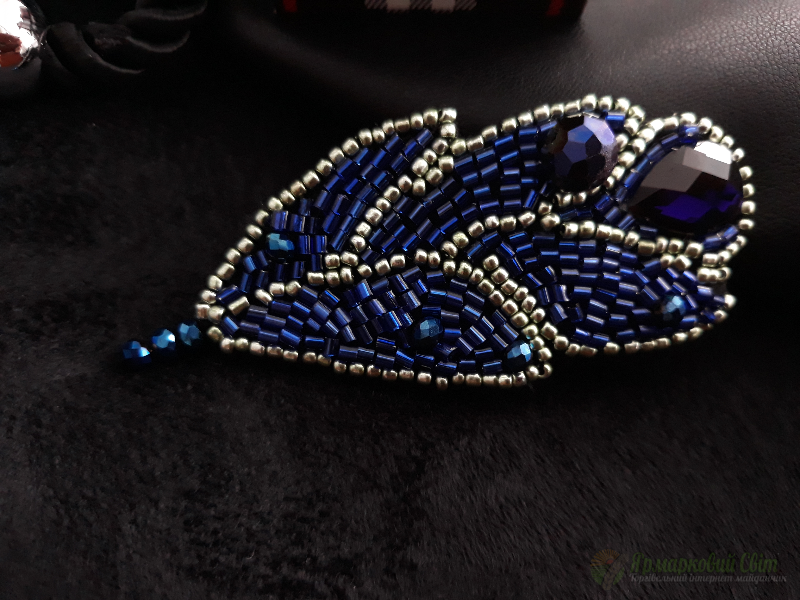 <div style=margin-left:10px><h1>Брошка</h1><p><a href="/catalog/ukrasheniya/">Прикраси</a> » <a href="/catalog/ukrasheniya/aksessuary/">Аксесуари</a></p><i class="fa fa-map-marker"></i> Волынская область, Луцк<br /><br /><div class="socdata"><script src="//yastatic.net/es5-shims/0.0.2/es5-shims.min.js"></script>
                                            <script src="//yastatic.net/share2/share.js"></script>
                                            <div class="ya-share2" data-services="facebook,gplus,twitter,lj,viber,whatsapp,skype" data-counter=""></div></div>