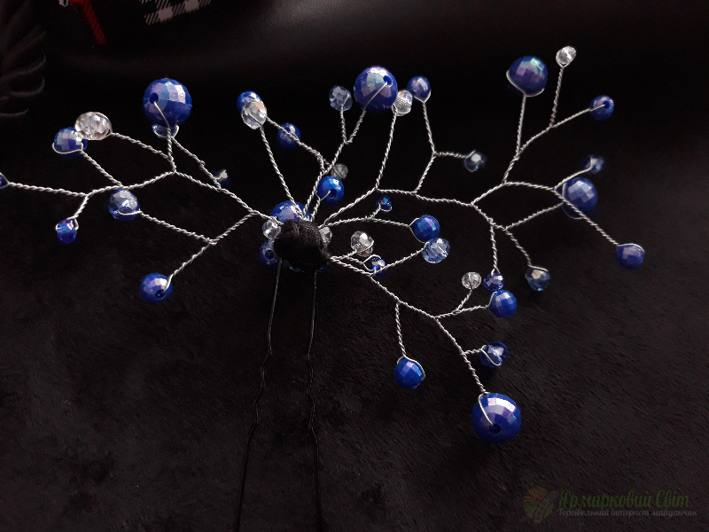 <div style=margin-left:10px><h1>Заколка</h1><p><a href="/catalog/aksessuary/">Аксесуари</a> » <a href="/catalog/aksessuary/zakolki--zajimy/">Шпильки, затискачі</a></p><i class="fa fa-map-marker"></i> Волынская область, Луцк<br /><br /><div class="socdata"><script src="//yastatic.net/es5-shims/0.0.2/es5-shims.min.js"></script>
                                            <script src="//yastatic.net/share2/share.js"></script>
                                            <div class="ya-share2" data-services="facebook,gplus,twitter,lj,viber,whatsapp,skype" data-counter=""></div></div>