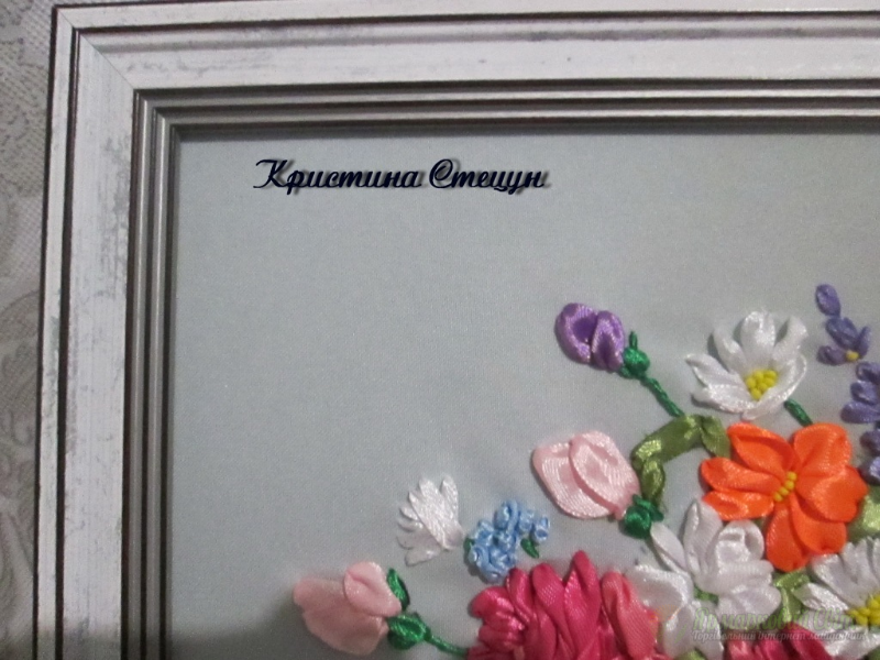 <div style=margin-left:10px><h1>Картина вышитая лентами " Цветочный букет"</h1><p><a href="/catalog/kartiny/">Картини</a> » <a href="/catalog/kartiny/vyshitye/">Вишиті</a></p><i class="fa fa-map-marker"></i> Запорожская область, Мелитополь<br /><br /><div class="socdata"><script src="//yastatic.net/es5-shims/0.0.2/es5-shims.min.js"></script>
                                            <script src="//yastatic.net/share2/share.js"></script>
                                            <div class="ya-share2" data-services="facebook,gplus,twitter,lj,viber,whatsapp,skype" data-counter=""></div></div>