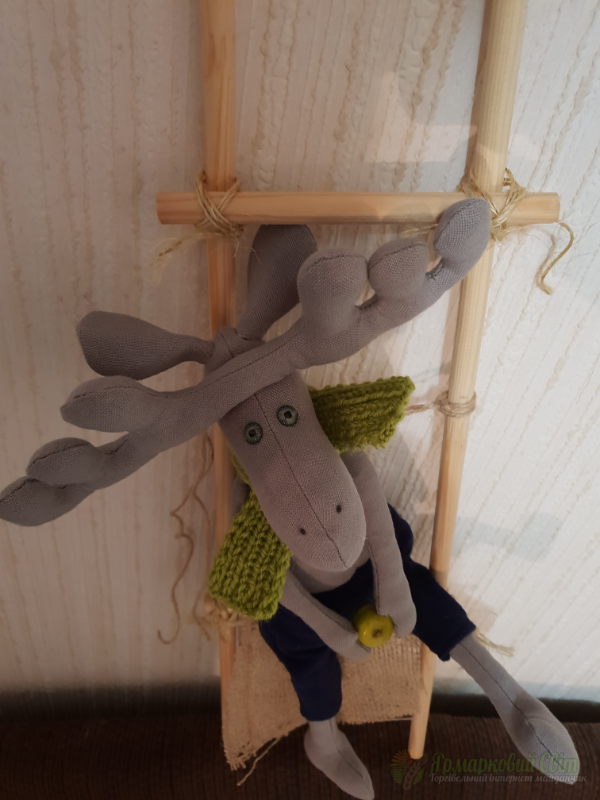 <div style=margin-left:10px><h1>Лось тильда. Ручная работа</h1><p><a href="/catalog/podarki--suveniry/">Подарунки, сувеніри</a> » <a href="/catalog/podarki--suveniry/igrushki/">Iграшки</a></p><i class="fa fa-map-marker"></i> Днепропетровская область, Днепропетровск<br /><br /><div class="socdata"><script src="//yastatic.net/es5-shims/0.0.2/es5-shims.min.js"></script>
                                            <script src="//yastatic.net/share2/share.js"></script>
                                            <div class="ya-share2" data-services="facebook,gplus,twitter,lj,viber,whatsapp,skype" data-counter=""></div></div>