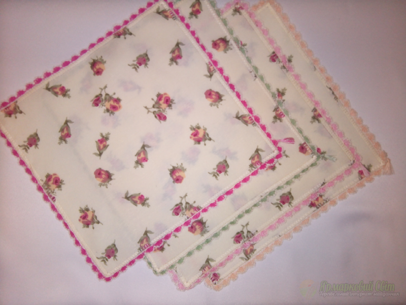 <div style=margin-left:10px><h1>Дамский платочек (набор 4 шт)</h1><p><a href="/catalog/shite/">Шиття</a> » <a href="/catalog/shite/tekstilnye-aksessuary/">Текстильні аксесуари</a></p><i class="fa fa-map-marker"></i> Донецкая область, Доброполье<br /><br /><div class="socdata"><script src="//yastatic.net/es5-shims/0.0.2/es5-shims.min.js"></script>
                                            <script src="//yastatic.net/share2/share.js"></script>
                                            <div class="ya-share2" data-services="facebook,gplus,twitter,lj,viber,whatsapp,skype" data-counter=""></div></div>