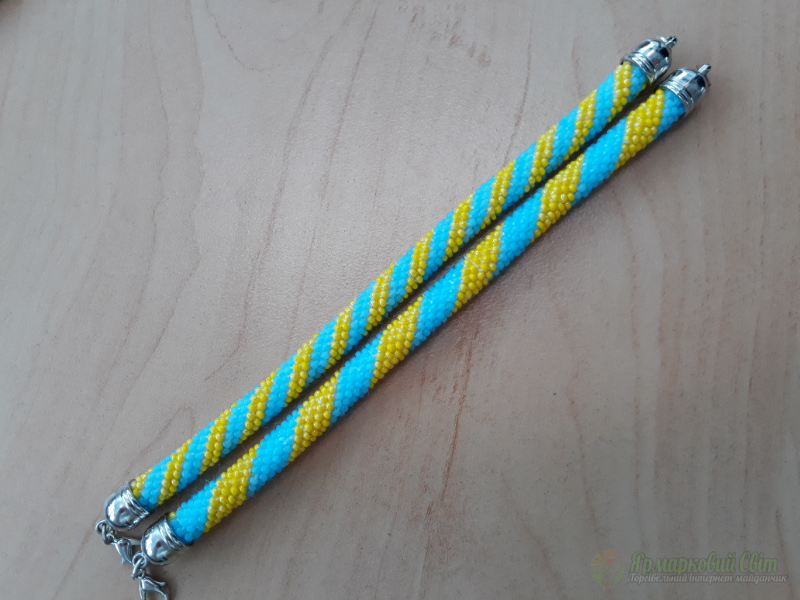 <div style=margin-left:10px><h1>Браслеты из бисера</h1><p><a href="/catalog/ukrasheniya/">Прикраси</a> » <a href="/catalog/ukrasheniya/aksessuary/">Аксесуари</a></p><i class="fa fa-map-marker"></i> Киевская область, Бровары<br /><br /><div class="socdata"><script src="//yastatic.net/es5-shims/0.0.2/es5-shims.min.js"></script>
                                            <script src="//yastatic.net/share2/share.js"></script>
                                            <div class="ya-share2" data-services="facebook,gplus,twitter,lj,viber,whatsapp,skype" data-counter=""></div></div>