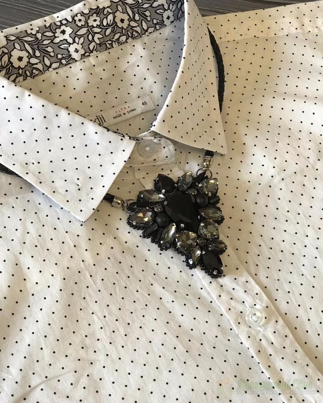 <div style=margin-left:10px><h1>Подвеска «beautiful night»</h1><p><a href="/catalog/bijuteriya/">Біжутерія</a> » <a href="/catalog/bijuteriya/kole--ojerele/">Кольє, намисто</a></p><i class="fa fa-map-marker"></i> Киевская область, Киев<br /><br /><div class="socdata"><script src="//yastatic.net/es5-shims/0.0.2/es5-shims.min.js"></script>
                                            <script src="//yastatic.net/share2/share.js"></script>
                                            <div class="ya-share2" data-services="facebook,gplus,twitter,lj,viber,whatsapp,skype" data-counter=""></div></div>