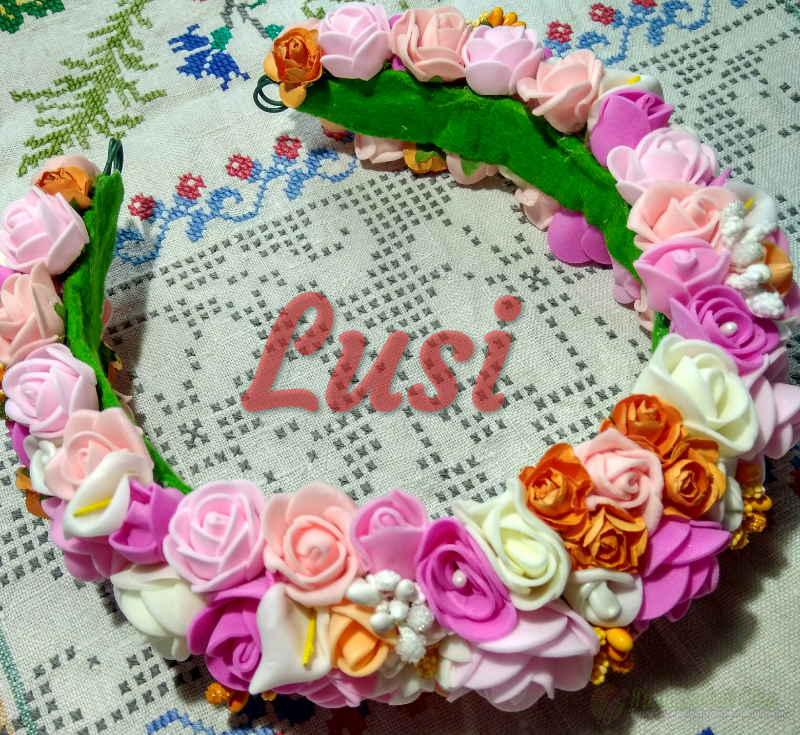 <div style=margin-left:10px><h1>Стилізовані віночки</h1><p><a href="/catalog/ukrasheniya/">Прикраси</a> » <a href="/catalog/ukrasheniya/aksessuary/">Аксесуари</a></p><i class="fa fa-map-marker"></i> Киевская область, Киев<br /><br /><div class="socdata"><script src="//yastatic.net/es5-shims/0.0.2/es5-shims.min.js"></script>
                                            <script src="//yastatic.net/share2/share.js"></script>
                                            <div class="ya-share2" data-services="facebook,gplus,twitter,lj,viber,whatsapp,skype" data-counter=""></div></div>