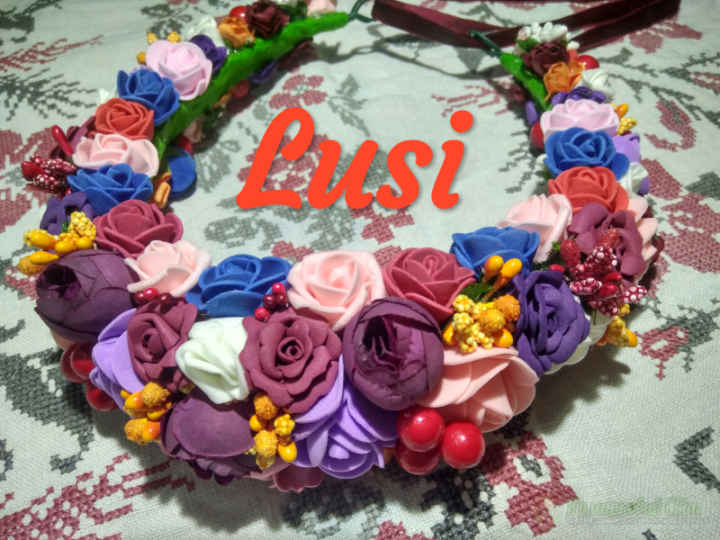 <div style=margin-left:10px><h1>Стилізовані віночки</h1><p><a href="/catalog/ukrasheniya/">Прикраси</a> » <a href="/catalog/ukrasheniya/aksessuary/">Аксесуари</a></p><i class="fa fa-map-marker"></i> Киевская область, Киев<br /><br /><div class="socdata"><script src="//yastatic.net/es5-shims/0.0.2/es5-shims.min.js"></script>
                                            <script src="//yastatic.net/share2/share.js"></script>
                                            <div class="ya-share2" data-services="facebook,gplus,twitter,lj,viber,whatsapp,skype" data-counter=""></div></div>