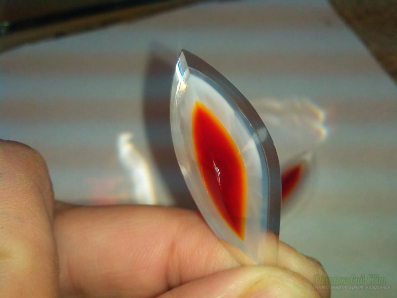 <div style=margin-left:10px><h1>Фацеты Бевелсы на заказ</h1><p><a href="/catalog/dekor/">Декор</a> » <a href="/catalog/dekor/drugoe/">Iнше</a></p><i class="fa fa-map-marker"></i> Сумская область, Сумы<br /><br /><div class="socdata"><script src="//yastatic.net/es5-shims/0.0.2/es5-shims.min.js"></script>
                                            <script src="//yastatic.net/share2/share.js"></script>
                                            <div class="ya-share2" data-services="facebook,gplus,twitter,lj,viber,whatsapp,skype" data-counter=""></div></div>