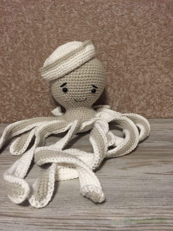 <div style=margin-left:10px><h1>Вязанные игрушки </h1><p><a href="/catalog/ukrasheniya/">Прикраси</a> » <a href="/catalog/ukrasheniya/igrushki/">Iграшки</a></p><i class="fa fa-map-marker"></i> Днепропетровская область, Днепропетровск<br /><br /><div class="socdata"><script src="//yastatic.net/es5-shims/0.0.2/es5-shims.min.js"></script>
                                            <script src="//yastatic.net/share2/share.js"></script>
                                            <div class="ya-share2" data-services="facebook,gplus,twitter,lj,viber,whatsapp,skype" data-counter=""></div></div>