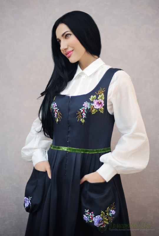 <div style=margin-left:10px><h1>Вышитый костюм "Славянская роскошь" комплект в этно-стиле </h1><p><a href="/catalog/shite/">Шиття</a> » <a href="/catalog/shite/shite--odejda/">Шиття, одяг</a></p><i class="fa fa-map-marker"></i> Винницкая область, Винница<br /><br /><div class="socdata"><script src="//yastatic.net/es5-shims/0.0.2/es5-shims.min.js"></script>
                                            <script src="//yastatic.net/share2/share.js"></script>
                                            <div class="ya-share2" data-services="facebook,gplus,twitter,lj,viber,whatsapp,skype" data-counter=""></div></div>