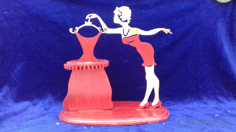 <div style=margin-left:10px><h1>Салфетница из дерева ручной работы</h1><p><a href="/catalog/dekor/">Декор</a> » <a href="/catalog/dekor/drugoe/">Iнше</a></p><i class="fa fa-map-marker"></i> Харьковская область, Слатино<br /><br /><div class="socdata"><script src="//yastatic.net/es5-shims/0.0.2/es5-shims.min.js"></script>
                                            <script src="//yastatic.net/share2/share.js"></script>
                                            <div class="ya-share2" data-services="facebook,gplus,twitter,lj,viber,whatsapp,skype" data-counter=""></div></div>