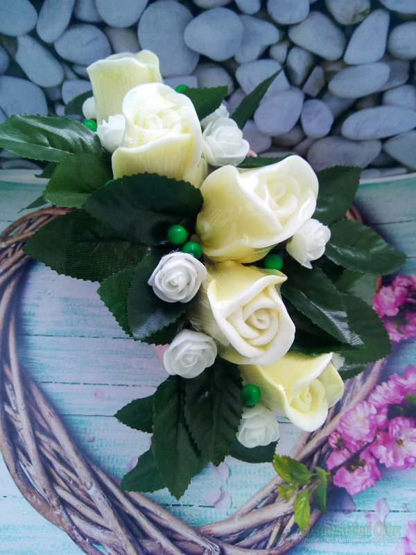 <div style=margin-left:10px><h1>букет из мыла</h1><p><a href="/catalog/podarki--suveniry/">Подарунки, сувеніри</a> » <a href="/catalog/podarki--suveniry/mylo/">Мило</a></p><i class="fa fa-map-marker"></i> Запорожская область, Запорожье<br /><br /><div class="socdata"><script src="//yastatic.net/es5-shims/0.0.2/es5-shims.min.js"></script>
                                            <script src="//yastatic.net/share2/share.js"></script>
                                            <div class="ya-share2" data-services="facebook,gplus,twitter,lj,viber,whatsapp,skype" data-counter=""></div></div>