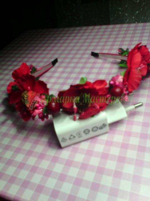 <div style=margin-left:10px><h1>Обруч</h1><p><a href="/catalog/aksessuary/">Аксесуари</a> » <a href="/catalog/aksessuary/obruchi/">Обручі</a></p><i class="fa fa-map-marker"></i> Харьковская область, Чугуев<br /><br /><div class="socdata"><script src="//yastatic.net/es5-shims/0.0.2/es5-shims.min.js"></script>
                                            <script src="//yastatic.net/share2/share.js"></script>
                                            <div class="ya-share2" data-services="facebook,gplus,twitter,lj,viber,whatsapp,skype" data-counter=""></div></div>