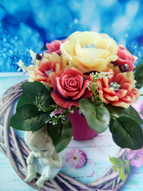 <div style=margin-left:10px><h1>Букет из мыла "Таинственный"</h1><p><a href="/catalog/podarki--suveniry/">Подарунки, сувеніри</a> » <a href="/catalog/podarki--suveniry/mylo/">Мило</a></p><i class="fa fa-map-marker"></i> Запорожская область, Запорожье<br /><br /><div class="socdata"><script src="//yastatic.net/es5-shims/0.0.2/es5-shims.min.js"></script>
                                            <script src="//yastatic.net/share2/share.js"></script>
                                            <div class="ya-share2" data-services="facebook,gplus,twitter,lj,viber,whatsapp,skype" data-counter=""></div></div>