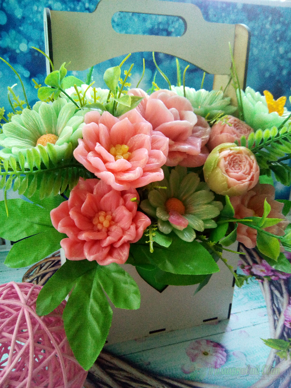 <div style=margin-left:10px><h1>Букет из мыла "Мечта"</h1><p><a href="/catalog/podarki--suveniry/">Подарунки, сувеніри</a> » <a href="/catalog/podarki--suveniry/podarki/">Подарунки</a></p><i class="fa fa-map-marker"></i> Запорожская область, Запорожье<br /><br /><div class="socdata"><script src="//yastatic.net/es5-shims/0.0.2/es5-shims.min.js"></script>
                                            <script src="//yastatic.net/share2/share.js"></script>
                                            <div class="ya-share2" data-services="facebook,gplus,twitter,lj,viber,whatsapp,skype" data-counter=""></div></div>