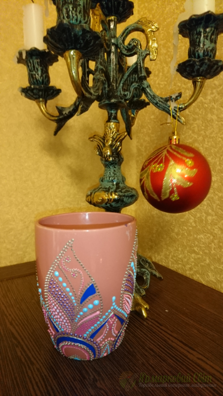 <div style=margin-left:10px><h1>Подарунок для дорогої людини</h1><p><a href="/catalog/dekor/">Декор</a> » <a href="/catalog/dekor/posuda/">Посуд</a></p><i class="fa fa-map-marker"></i> Киевская область, Киев<br /><br /><div class="socdata"><script src="//yastatic.net/es5-shims/0.0.2/es5-shims.min.js"></script>
                                            <script src="//yastatic.net/share2/share.js"></script>
                                            <div class="ya-share2" data-services="facebook,gplus,twitter,lj,viber,whatsapp,skype" data-counter=""></div></div>