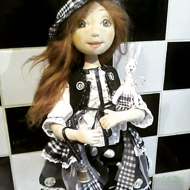 <div style=margin-left:10px><h1>Текстильні ляльки ручної роботи</h1><p><a href="/catalog/ukrasheniya/">Прикраси</a> » <a href="/catalog/ukrasheniya/igrushki/">Iграшки</a></p><i class="fa fa-map-marker"></i> Полтавская область, Хорол<br /><br /><div class="socdata"><script src="//yastatic.net/es5-shims/0.0.2/es5-shims.min.js"></script>
                                            <script src="//yastatic.net/share2/share.js"></script>
                                            <div class="ya-share2" data-services="facebook,gplus,twitter,lj,viber,whatsapp,skype" data-counter=""></div></div>