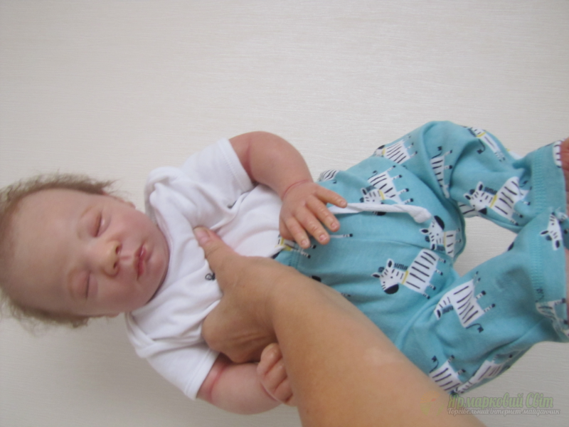 <div style=margin-left:10px><h1>Кукла реборн</h1><p><a href="/catalog/igrushki/">Iграшки</a> » <a href="/catalog/igrushki/kukly/">Кукли</a></p><i class="fa fa-map-marker"></i> Кировоградская область, Александрия<br /><br /><div class="socdata"><script src="//yastatic.net/es5-shims/0.0.2/es5-shims.min.js"></script>
                                            <script src="//yastatic.net/share2/share.js"></script>
                                            <div class="ya-share2" data-services="facebook,gplus,twitter,lj,viber,whatsapp,skype" data-counter=""></div></div>