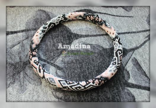 <div style=margin-left:10px><h1>жгут-колье "Розовый туман"</h1><p><a href="/catalog/bijuteriya/">Біжутерія</a> » <a href="/catalog/bijuteriya/kole--ojerele/">Кольє, намисто</a></p><i class="fa fa-map-marker"></i> Донецкая область, Мариуполь<br /><br /><div class="socdata"><script src="//yastatic.net/es5-shims/0.0.2/es5-shims.min.js"></script>
                                            <script src="//yastatic.net/share2/share.js"></script>
                                            <div class="ya-share2" data-services="facebook,gplus,twitter,lj,viber,whatsapp,skype" data-counter=""></div></div>