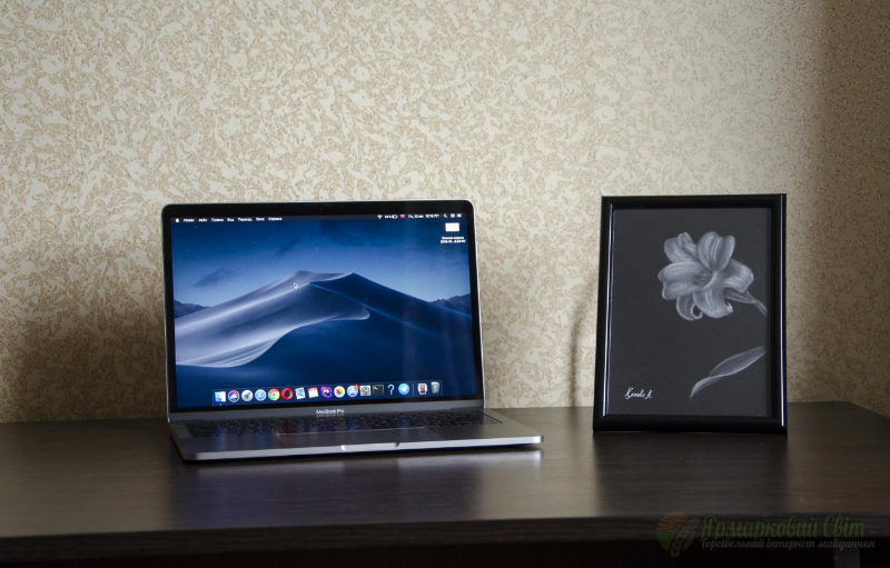 <div style=margin-left:10px><h1>картина "Лілі"</h1><p><a href="/catalog/kartiny/">Картини</a> » <a href="/catalog/kartiny/jivopis/">Живопис</a></p><i class="fa fa-map-marker"></i> Донецкая область, Мариуполь<br /><br /><div class="socdata"><script src="//yastatic.net/es5-shims/0.0.2/es5-shims.min.js"></script>
                                            <script src="//yastatic.net/share2/share.js"></script>
                                            <div class="ya-share2" data-services="facebook,gplus,twitter,lj,viber,whatsapp,skype" data-counter=""></div></div>