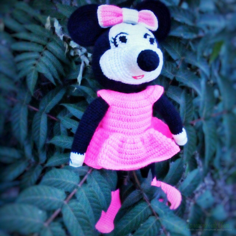 <div style=margin-left:10px><h1>Минни Маус</h1><p><a href="/catalog/igrushki/">Iграшки</a> » <a href="/catalog/igrushki/myagkie/">М'які</a></p><i class="fa fa-map-marker"></i> Днепропетровская область, Никополь<br /><br /><div class="socdata"><script src="//yastatic.net/es5-shims/0.0.2/es5-shims.min.js"></script>
                                            <script src="//yastatic.net/share2/share.js"></script>
                                            <div class="ya-share2" data-services="facebook,gplus,twitter,lj,viber,whatsapp,skype" data-counter=""></div></div>