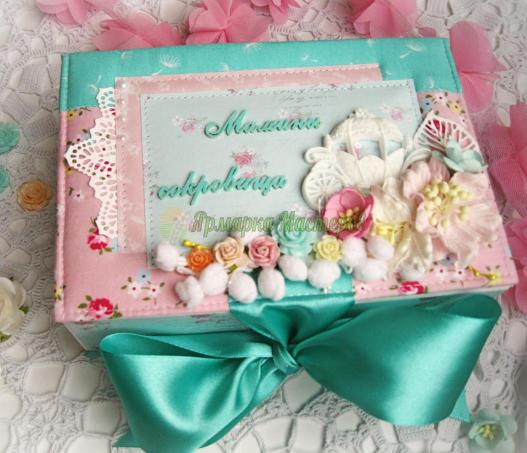 <div style=margin-left:10px><h1>Мамины сокровища</h1><p><a href="/catalog/podarki--suveniry/">Подарунки, сувеніри</a> » <a href="/catalog/podarki--suveniry/podarki/">Подарунки</a></p><i class="fa fa-map-marker"></i> Донецкая область, Мангуш<br /><br /><div class="socdata"><script src="//yastatic.net/es5-shims/0.0.2/es5-shims.min.js"></script>
                                            <script src="//yastatic.net/share2/share.js"></script>
                                            <div class="ya-share2" data-services="facebook,gplus,twitter,lj,viber,whatsapp,skype" data-counter=""></div></div>