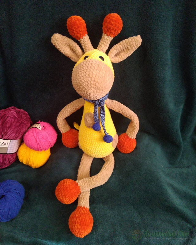 <div style=margin-left:10px><h1>Вязаная игрушка Жираф</h1><p><a href="/catalog/ukrasheniya/">Прикраси</a> » <a href="/catalog/ukrasheniya/igrushki/">Iграшки</a></p><i class="fa fa-map-marker"></i> Запорожская область, Бердянск<br /><br /><div class="socdata"><script src="//yastatic.net/es5-shims/0.0.2/es5-shims.min.js"></script>
                                            <script src="//yastatic.net/share2/share.js"></script>
                                            <div class="ya-share2" data-services="facebook,gplus,twitter,lj,viber,whatsapp,skype" data-counter=""></div></div>