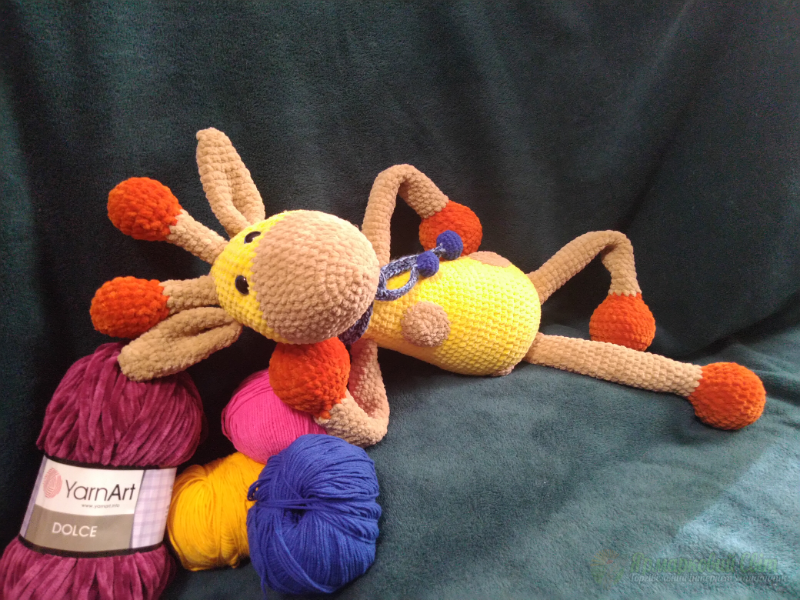 <div style=margin-left:10px><h1>Вязаная игрушка Жираф</h1><p><a href="/catalog/ukrasheniya/">Прикраси</a> » <a href="/catalog/ukrasheniya/igrushki/">Iграшки</a></p><i class="fa fa-map-marker"></i> Запорожская область, Бердянск<br /><br /><div class="socdata"><script src="//yastatic.net/es5-shims/0.0.2/es5-shims.min.js"></script>
                                            <script src="//yastatic.net/share2/share.js"></script>
                                            <div class="ya-share2" data-services="facebook,gplus,twitter,lj,viber,whatsapp,skype" data-counter=""></div></div>