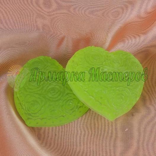 <div style=margin-left:10px><h1>Мыло "Сердце"</h1><p><a href="/catalog/podarki--suveniry/">Подарунки, сувеніри</a> » <a href="/catalog/podarki--suveniry/mylo/">Мило</a></p><i class="fa fa-map-marker"></i> Херсонская область, Херсон<br /><br /><div class="socdata"><script src="//yastatic.net/es5-shims/0.0.2/es5-shims.min.js"></script>
                                            <script src="//yastatic.net/share2/share.js"></script>
                                            <div class="ya-share2" data-services="facebook,gplus,twitter,lj,viber,whatsapp,skype" data-counter=""></div></div>