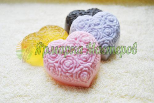 <div style=margin-left:10px><h1>Мыло "Сердце"</h1><p><a href="/catalog/podarki--suveniry/">Подарунки, сувеніри</a> » <a href="/catalog/podarki--suveniry/mylo/">Мило</a></p><i class="fa fa-map-marker"></i> Херсонская область, Херсон<br /><br /><div class="socdata"><script src="//yastatic.net/es5-shims/0.0.2/es5-shims.min.js"></script>
                                            <script src="//yastatic.net/share2/share.js"></script>
                                            <div class="ya-share2" data-services="facebook,gplus,twitter,lj,viber,whatsapp,skype" data-counter=""></div></div>