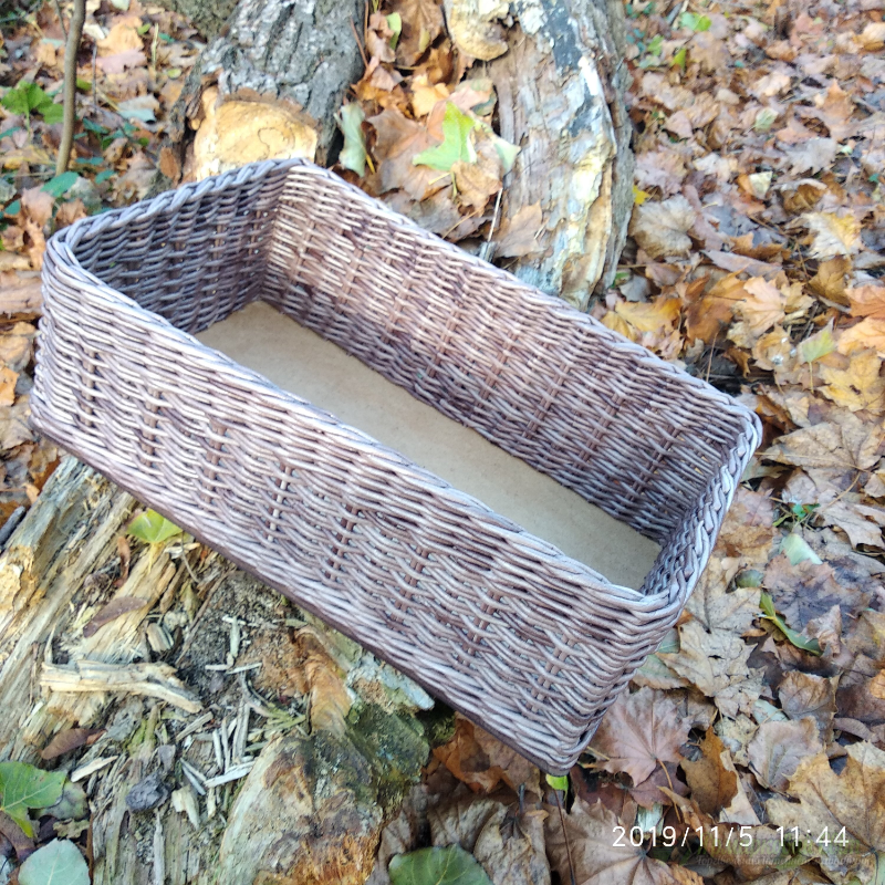 <div style=margin-left:10px><h1>Плетеный короб</h1><p><a href="/catalog/dekor/">Декор</a> » <a href="/catalog/dekor/drugoe/">Iнше</a></p><i class="fa fa-map-marker"></i> Кировоградская область, Кировоград<br /><br /><div class="socdata"><script src="//yastatic.net/es5-shims/0.0.2/es5-shims.min.js"></script>
                                            <script src="//yastatic.net/share2/share.js"></script>
                                            <div class="ya-share2" data-services="facebook,gplus,twitter,lj,viber,whatsapp,skype" data-counter=""></div></div>