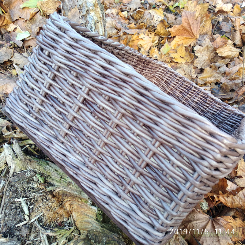 <div style=margin-left:10px><h1>Плетеный короб</h1><p><a href="/catalog/dekor/">Декор</a> » <a href="/catalog/dekor/drugoe/">Iнше</a></p><i class="fa fa-map-marker"></i> Кировоградская область, Кировоград<br /><br /><div class="socdata"><script src="//yastatic.net/es5-shims/0.0.2/es5-shims.min.js"></script>
                                            <script src="//yastatic.net/share2/share.js"></script>
                                            <div class="ya-share2" data-services="facebook,gplus,twitter,lj,viber,whatsapp,skype" data-counter=""></div></div>