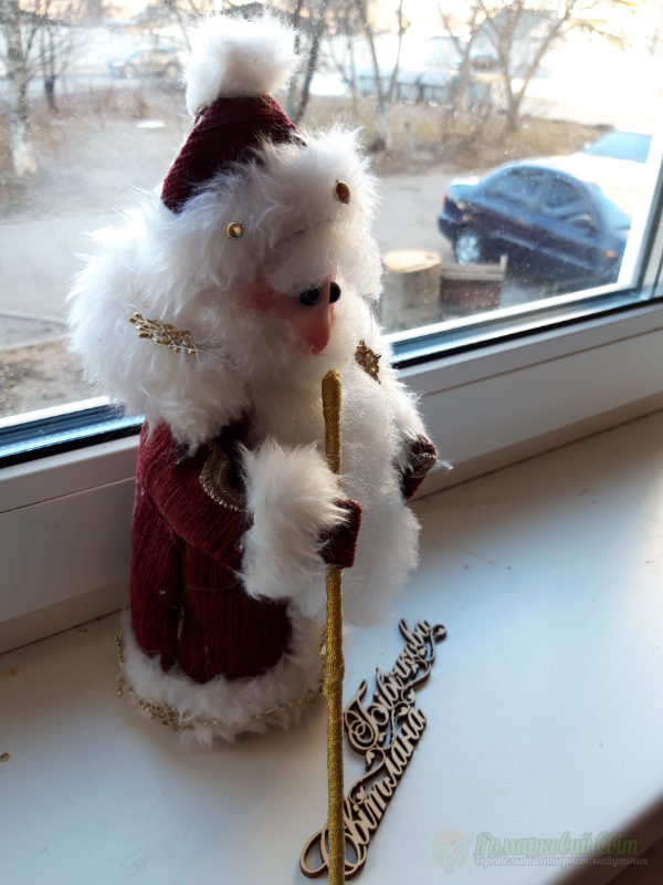 <div style=margin-left:10px><h1>Дед мороз</h1><p><a href="/catalog/podarki--suveniry/">Подарунки, сувеніри</a> » <a href="/catalog/podarki--suveniry/suveniry/">Сувеніри</a></p><i class="fa fa-map-marker"></i> Полтавская область, Полтава<br /><br /><div class="socdata"><script src="//yastatic.net/es5-shims/0.0.2/es5-shims.min.js"></script>
                                            <script src="//yastatic.net/share2/share.js"></script>
                                            <div class="ya-share2" data-services="facebook,gplus,twitter,lj,viber,whatsapp,skype" data-counter=""></div></div>