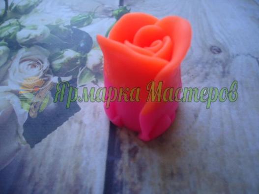 <div style=margin-left:10px><h1>Мыло "Бутон розы"</h1><p><a href="/catalog/podarki--suveniry/">Подарунки, сувеніри</a> » <a href="/catalog/podarki--suveniry/mylo/">Мило</a></p><i class="fa fa-map-marker"></i> Херсонская область, Херсон<br /><br /><div class="socdata"><script src="//yastatic.net/es5-shims/0.0.2/es5-shims.min.js"></script>
                                            <script src="//yastatic.net/share2/share.js"></script>
                                            <div class="ya-share2" data-services="facebook,gplus,twitter,lj,viber,whatsapp,skype" data-counter=""></div></div>