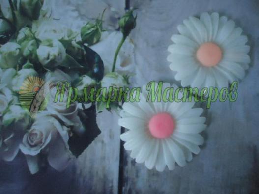 <div style=margin-left:10px><h1>Мыло "Ромашка"</h1><p><a href="/catalog/podarki--suveniry/">Подарунки, сувеніри</a> » <a href="/catalog/podarki--suveniry/mylo/">Мило</a></p><i class="fa fa-map-marker"></i> Херсонская область, Херсон<br /><br /><div class="socdata"><script src="//yastatic.net/es5-shims/0.0.2/es5-shims.min.js"></script>
                                            <script src="//yastatic.net/share2/share.js"></script>
                                            <div class="ya-share2" data-services="facebook,gplus,twitter,lj,viber,whatsapp,skype" data-counter=""></div></div>