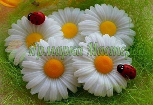 <div style=margin-left:10px><h1>Мыло "Ромашка"</h1><p><a href="/catalog/podarki--suveniry/">Подарунки, сувеніри</a> » <a href="/catalog/podarki--suveniry/mylo/">Мило</a></p><i class="fa fa-map-marker"></i> Херсонская область, Херсон<br /><br /><div class="socdata"><script src="//yastatic.net/es5-shims/0.0.2/es5-shims.min.js"></script>
                                            <script src="//yastatic.net/share2/share.js"></script>
                                            <div class="ya-share2" data-services="facebook,gplus,twitter,lj,viber,whatsapp,skype" data-counter=""></div></div>