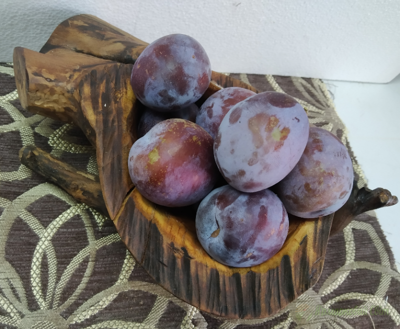 <div style=margin-left:10px><h1>Ваза</h1><p><a href="/catalog/dekor/">Декор</a> » <a href="/catalog/dekor/drugoe/">Iнше</a></p><i class="fa fa-map-marker"></i> Киевская область, Бородянка<br /><br /><div class="socdata"><script src="//yastatic.net/es5-shims/0.0.2/es5-shims.min.js"></script>
                                            <script src="//yastatic.net/share2/share.js"></script>
                                            <div class="ya-share2" data-services="facebook,gplus,twitter,lj,viber,whatsapp,skype" data-counter=""></div></div>