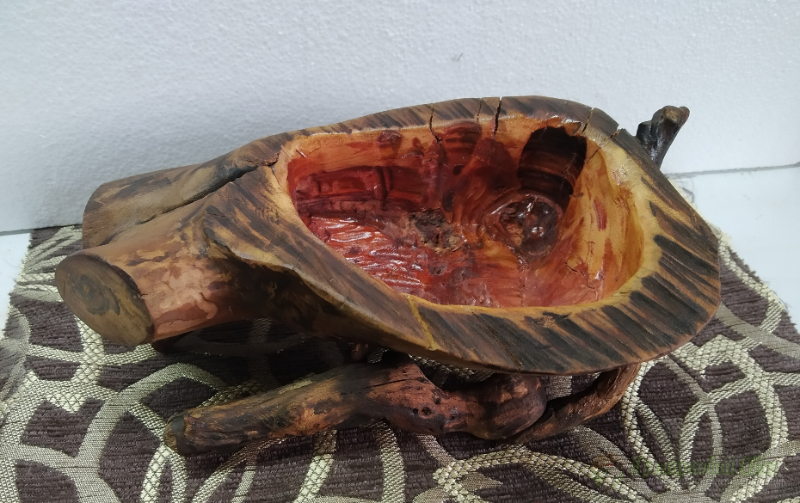 <div style=margin-left:10px><h1>Ваза</h1><p><a href="/catalog/dekor/">Декор</a> » <a href="/catalog/dekor/drugoe/">Iнше</a></p><i class="fa fa-map-marker"></i> Киевская область, Бородянка<br /><br /><div class="socdata"><script src="//yastatic.net/es5-shims/0.0.2/es5-shims.min.js"></script>
                                            <script src="//yastatic.net/share2/share.js"></script>
                                            <div class="ya-share2" data-services="facebook,gplus,twitter,lj,viber,whatsapp,skype" data-counter=""></div></div>