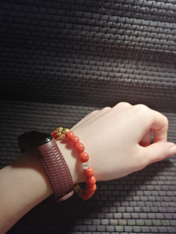 <div style=margin-left:10px><h1>Браслет коричневый из натуральных камней</h1><p><a href="/catalog/bijuteriya/">Біжутерія</a> » <a href="/catalog/bijuteriya/braslety/">Браслети</a></p><i class="fa fa-map-marker"></i> Полтавская область, Кременчуг<br /><br /><div class="socdata"><script src="//yastatic.net/es5-shims/0.0.2/es5-shims.min.js"></script>
                                            <script src="//yastatic.net/share2/share.js"></script>
                                            <div class="ya-share2" data-services="facebook,gplus,twitter,lj,viber,whatsapp,skype" data-counter=""></div></div>