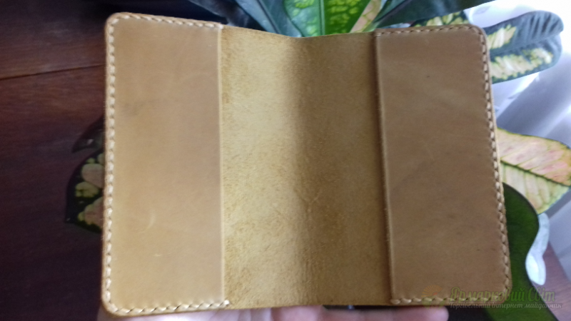 <div style=margin-left:10px><h1>Обкладинка на паспорт</h1><p><a href="/catalog/ukrasheniya/">Прикраси</a> » <a href="/catalog/ukrasheniya/podarki/">Подарунки</a></p><i class="fa fa-map-marker"></i> Киевская область, Киев<br /><br /><div class="socdata"><script src="//yastatic.net/es5-shims/0.0.2/es5-shims.min.js"></script>
                                            <script src="//yastatic.net/share2/share.js"></script>
                                            <div class="ya-share2" data-services="facebook,gplus,twitter,lj,viber,whatsapp,skype" data-counter=""></div></div>