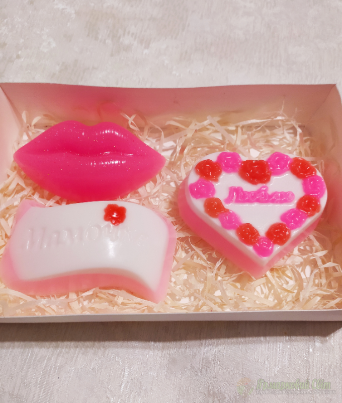 <div style=margin-left:10px><h1>Подарочный набор для мамочки</h1><p><a href="/catalog/podarki--suveniry/">Подарунки, сувеніри</a> » <a href="/catalog/podarki--suveniry/mylo/">Мило</a></p><i class="fa fa-map-marker"></i> Запорожская область, Вольнянск<br /><br /><div class="socdata"><script src="//yastatic.net/es5-shims/0.0.2/es5-shims.min.js"></script>
                                            <script src="//yastatic.net/share2/share.js"></script>
                                            <div class="ya-share2" data-services="facebook,gplus,twitter,lj,viber,whatsapp,skype" data-counter=""></div></div>