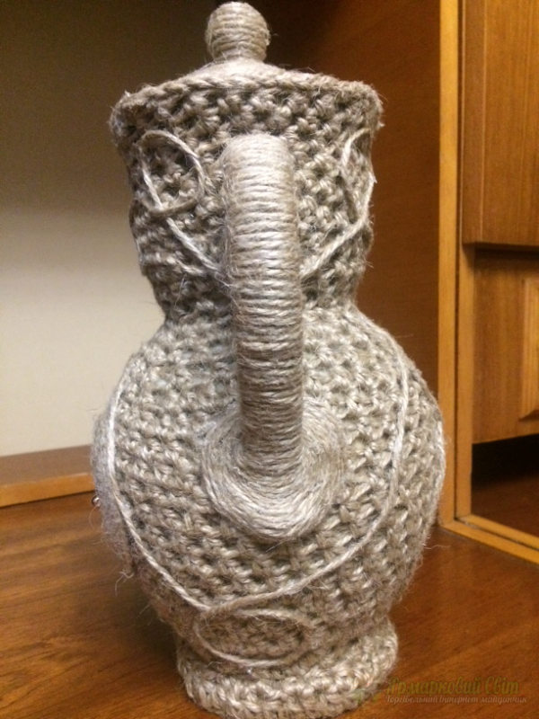 <div style=margin-left:10px><h1>Кувшин</h1><p><a href="/catalog/ukrasheniya/">Прикраси</a> » <a href="/catalog/ukrasheniya/podarki/">Подарунки</a></p><i class="fa fa-map-marker"></i> Николаевская область, Врадиевка<br /><br /><div class="socdata"><script src="//yastatic.net/es5-shims/0.0.2/es5-shims.min.js"></script>
                                            <script src="//yastatic.net/share2/share.js"></script>
                                            <div class="ya-share2" data-services="facebook,gplus,twitter,lj,viber,whatsapp,skype" data-counter=""></div></div>