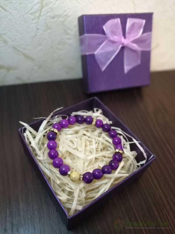 <div style=margin-left:10px><h1>Браслет из пурпурного камня</h1><p><a href="/catalog/bijuteriya/">Біжутерія</a> » <a href="/catalog/bijuteriya/braslety/">Браслети</a></p><i class="fa fa-map-marker"></i> Полтавская область, Кременчуг<br /><br /><div class="socdata"><script src="//yastatic.net/es5-shims/0.0.2/es5-shims.min.js"></script>
                                            <script src="//yastatic.net/share2/share.js"></script>
                                            <div class="ya-share2" data-services="facebook,gplus,twitter,lj,viber,whatsapp,skype" data-counter=""></div></div>