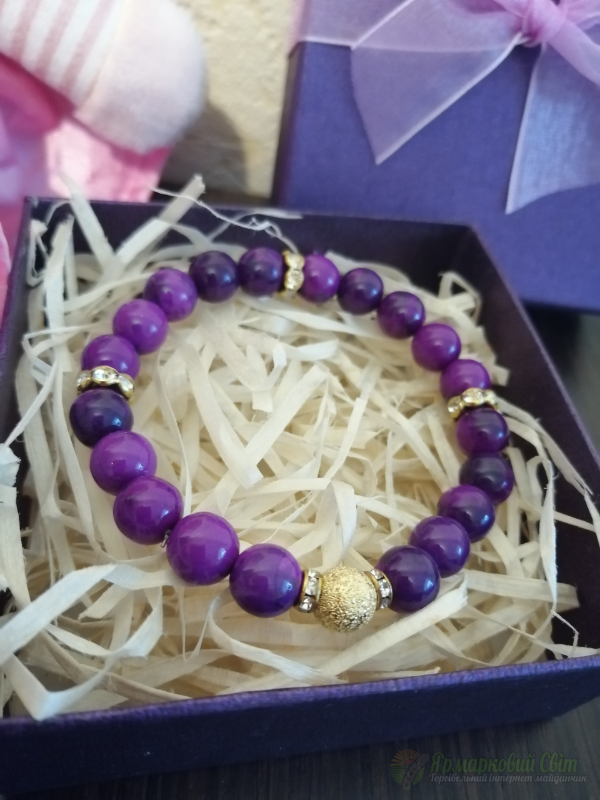 <div style=margin-left:10px><h1>Браслет из пурпурного камня</h1><p><a href="/catalog/bijuteriya/">Біжутерія</a> » <a href="/catalog/bijuteriya/braslety/">Браслети</a></p><i class="fa fa-map-marker"></i> Полтавская область, Кременчуг<br /><br /><div class="socdata"><script src="//yastatic.net/es5-shims/0.0.2/es5-shims.min.js"></script>
                                            <script src="//yastatic.net/share2/share.js"></script>
                                            <div class="ya-share2" data-services="facebook,gplus,twitter,lj,viber,whatsapp,skype" data-counter=""></div></div>