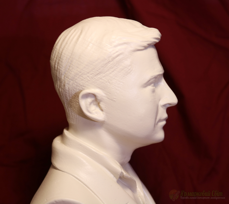 <div style=margin-left:10px><h1>Бюст президента України</h1><p><a href="/catalog/podarki--suveniry/">Подарунки, сувеніри</a> » <a href="/catalog/podarki--suveniry/podarki/">Подарунки</a></p><i class="fa fa-map-marker"></i> Винницкая область, Винница<br /><br /><div class="socdata"><script src="//yastatic.net/es5-shims/0.0.2/es5-shims.min.js"></script>
                                            <script src="//yastatic.net/share2/share.js"></script>
                                            <div class="ya-share2" data-services="facebook,gplus,twitter,lj,viber,whatsapp,skype" data-counter=""></div></div>