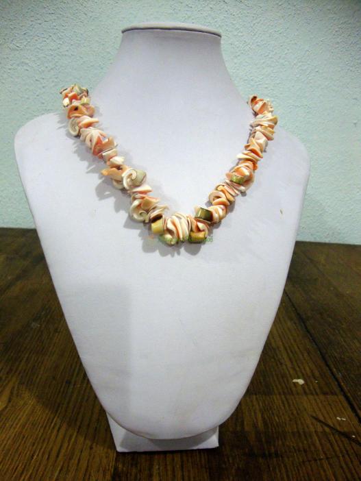 <div style=margin-left:10px><h1>Для самых обаятельных и привлекательных, замечательные обновки</h1><p><a href="/catalog/ukrasheniya/">Прикраси</a> » <a href="/catalog/ukrasheniya/aksessuary/">Аксесуари</a></p><i class="fa fa-map-marker"></i> Хмельницкая область, Хмельницкий<br /><br /><div class="socdata"><script src="//yastatic.net/es5-shims/0.0.2/es5-shims.min.js"></script>
                                            <script src="//yastatic.net/share2/share.js"></script>
                                            <div class="ya-share2" data-services="facebook,gplus,twitter,lj,viber,whatsapp,skype" data-counter=""></div></div>