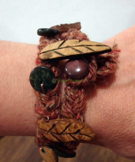 <div style=margin-left:10px><h1>Для самых обаятельных и привлекательных, замечательные обновки</h1><p><a href="/catalog/ukrasheniya/">Прикраси</a> » <a href="/catalog/ukrasheniya/aksessuary/">Аксесуари</a></p><i class="fa fa-map-marker"></i> Хмельницкая область, Хмельницкий<br /><br /><div class="socdata"><script src="//yastatic.net/es5-shims/0.0.2/es5-shims.min.js"></script>
                                            <script src="//yastatic.net/share2/share.js"></script>
                                            <div class="ya-share2" data-services="facebook,gplus,twitter,lj,viber,whatsapp,skype" data-counter=""></div></div>