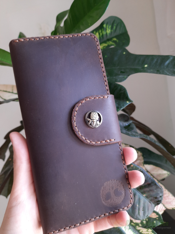 <div style=margin-left:10px><h1>Гаманець шкіряний</h1><p><a href="/catalog/ukrasheniya/">Прикраси</a> » <a href="/catalog/ukrasheniya/aksessuary/">Аксесуари</a></p><i class="fa fa-map-marker"></i> Киевская область, Киев<br /><br /><div class="socdata"><script src="//yastatic.net/es5-shims/0.0.2/es5-shims.min.js"></script>
                                            <script src="//yastatic.net/share2/share.js"></script>
                                            <div class="ya-share2" data-services="facebook,gplus,twitter,lj,viber,whatsapp,skype" data-counter=""></div></div>