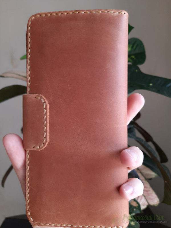 <div style=margin-left:10px><h1>Гаманець шкіряний</h1><p><a href="/catalog/ukrasheniya/">Прикраси</a> » <a href="/catalog/ukrasheniya/aksessuary/">Аксесуари</a></p><i class="fa fa-map-marker"></i> Киевская область, Киев<br /><br /><div class="socdata"><script src="//yastatic.net/es5-shims/0.0.2/es5-shims.min.js"></script>
                                            <script src="//yastatic.net/share2/share.js"></script>
                                            <div class="ya-share2" data-services="facebook,gplus,twitter,lj,viber,whatsapp,skype" data-counter=""></div></div>