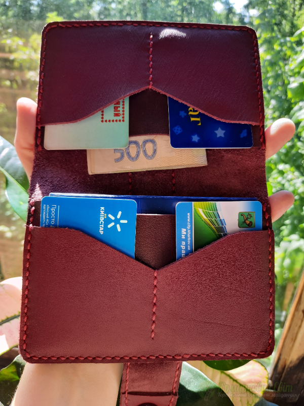 <div style=margin-left:10px><h1>Картхолдер для карток та паспорту</h1><p><a href="/catalog/ukrasheniya/">Прикраси</a> » <a href="/catalog/ukrasheniya/aksessuary/">Аксесуари</a></p><i class="fa fa-map-marker"></i> Киевская область, Киев<br /><br /><div class="socdata"><script src="//yastatic.net/es5-shims/0.0.2/es5-shims.min.js"></script>
                                            <script src="//yastatic.net/share2/share.js"></script>
                                            <div class="ya-share2" data-services="facebook,gplus,twitter,lj,viber,whatsapp,skype" data-counter=""></div></div>