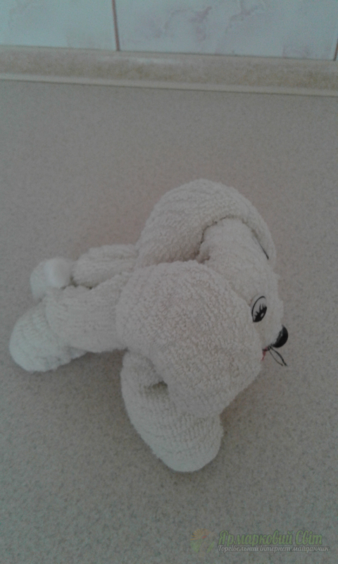 <div style=margin-left:10px><h1>Подарочное полотенце СОБАЧКА</h1><p><a href="/catalog/ukrasheniya/">Прикраси</a> » <a href="/catalog/ukrasheniya/podarki/">Подарунки</a></p><i class="fa fa-map-marker"></i> Луганская область, Северодонецк<br /><br /><div class="socdata"><script src="//yastatic.net/es5-shims/0.0.2/es5-shims.min.js"></script>
                                            <script src="//yastatic.net/share2/share.js"></script>
                                            <div class="ya-share2" data-services="facebook,gplus,twitter,lj,viber,whatsapp,skype" data-counter=""></div></div>