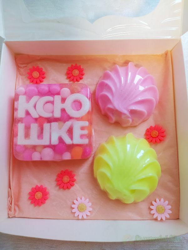 <div style=margin-left:10px><h1>Мыло ручной работы. Подарок.</h1><p><a href="/catalog/podarki--suveniry/">Подарунки, сувеніри</a> » <a href="/catalog/podarki--suveniry/podarki/">Подарунки</a></p><i class="fa fa-map-marker"></i> Запорожская область, Вольнянск<br /><br /><div class="socdata"><script src="//yastatic.net/es5-shims/0.0.2/es5-shims.min.js"></script>
                                            <script src="//yastatic.net/share2/share.js"></script>
                                            <div class="ya-share2" data-services="facebook,gplus,twitter,lj,viber,whatsapp,skype" data-counter=""></div></div>